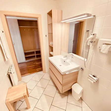 Zajazd Zum Moosmann - Familie Pachernigg Arnfels