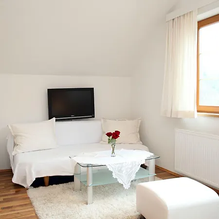 Zum Moosmann - Familie Pachernigg Inn Arnfels