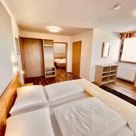 Zum Moosmann - Familie Pachernigg Mini-hôtel Arnfels